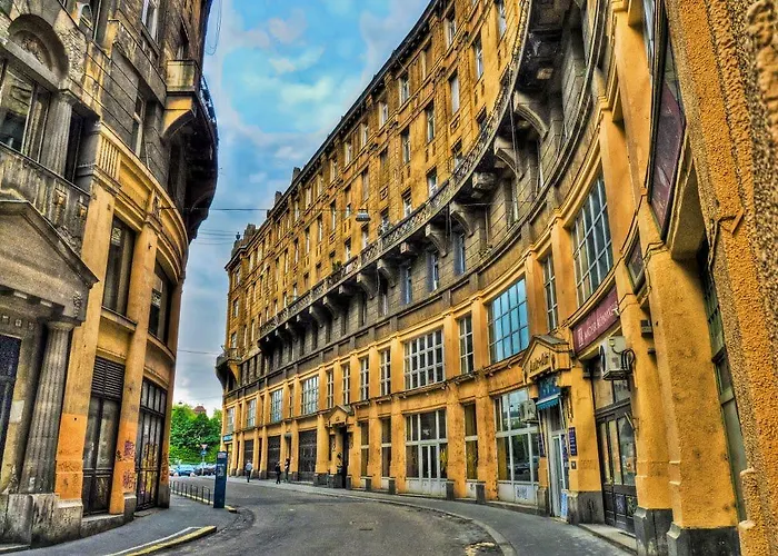 Anker Apartment At Deak Sq.